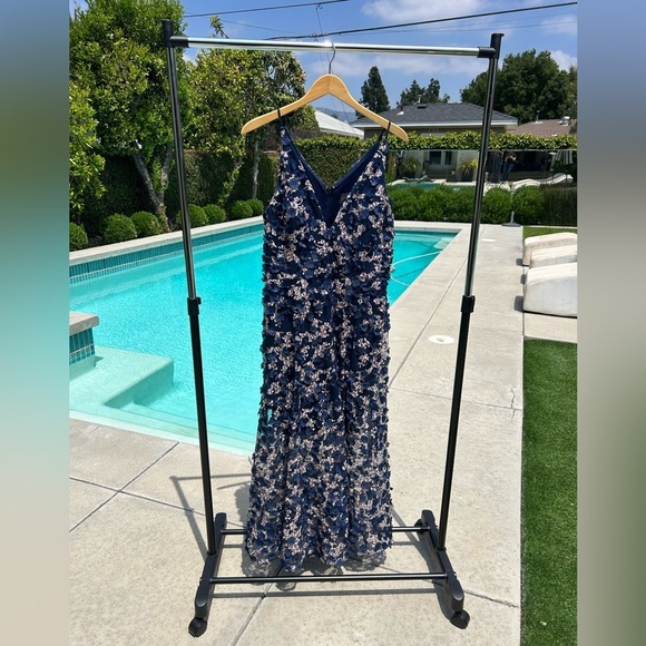 Xscape Evenings Xscape 3D Floral V Neck Gown Wedding Guest Formal Evening Gown - Picture 6 of 12